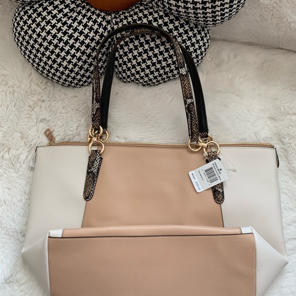 New Coach AVA TOTE IN EXOTIC EMBOSSED LEATHER TRIM  F38308 - Picture 5 of 9